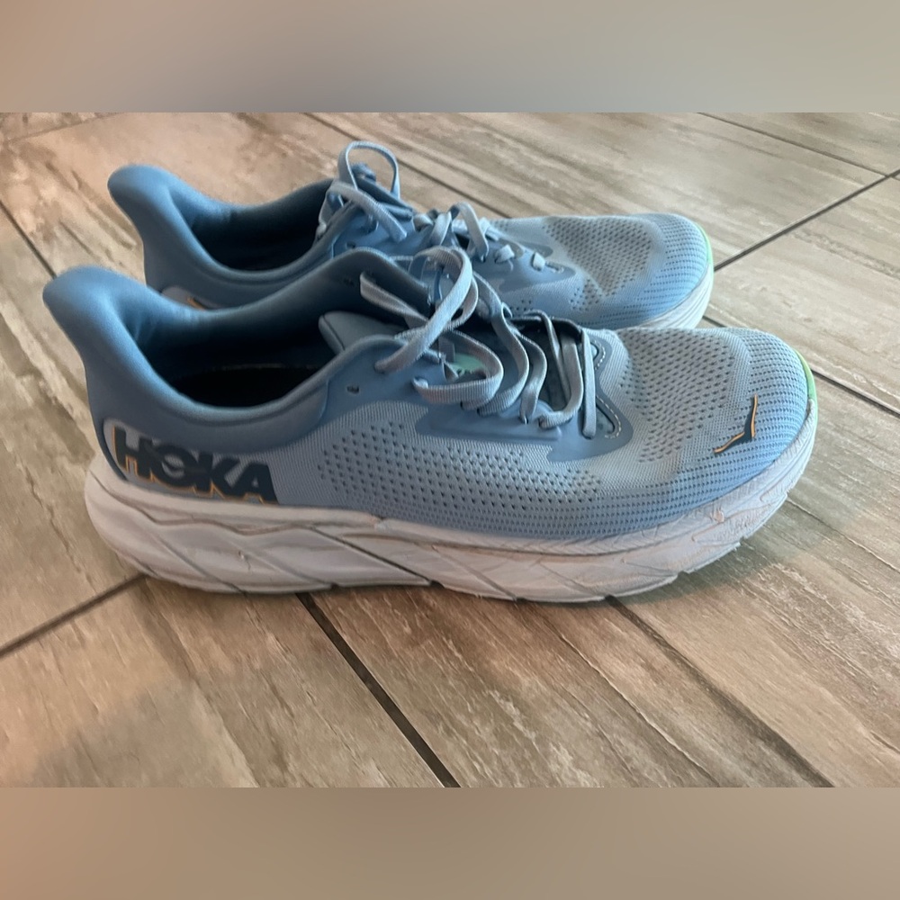 HOKA ONE ONE Mens Arahi 7 Sneaker